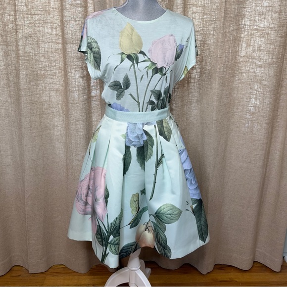 Ted Baker Floral Tee + Skirt Set, tee sz. 1, small skirt sz. 2, medium - Picture 12 of 14